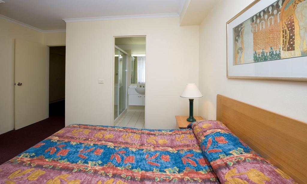 Kingston Terrace Serviced Apartments Канбера Стая снимка
