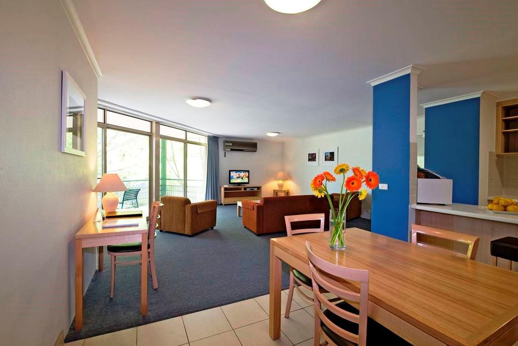Kingston Terrace Serviced Apartments Канбера Екстериор снимка