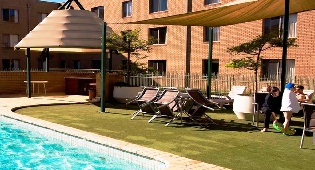 Kingston Terrace Serviced Apartments Канбера Екстериор снимка