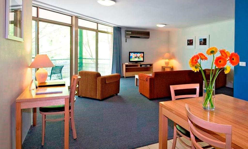 Kingston Terrace Serviced Apartments Канбера Екстериор снимка