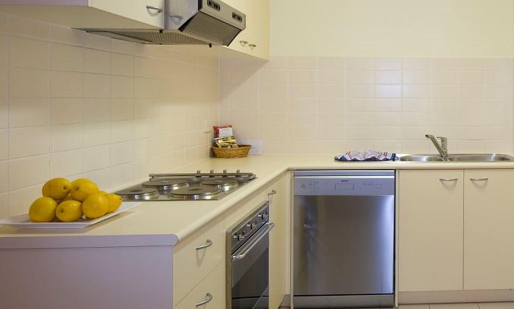 Kingston Terrace Serviced Apartments Канбера Екстериор снимка
